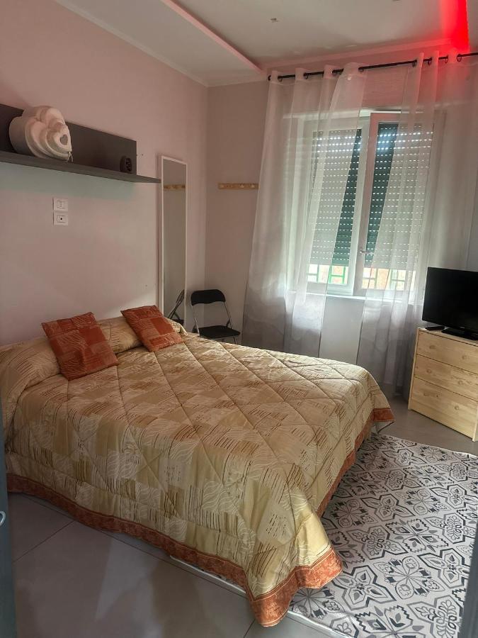 La Casa Di Antonella Apartment Napoli Bagian luar foto